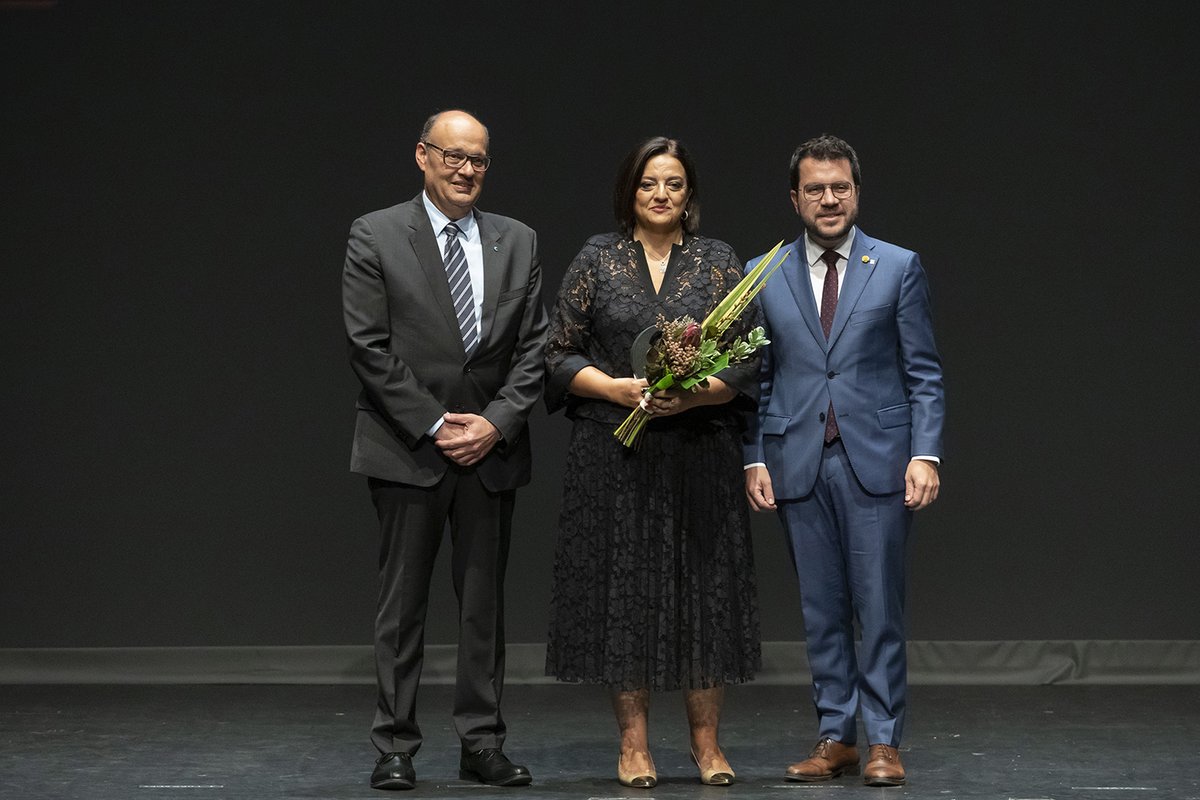 El nostre més profund reconeixement i admiració a Judith Viader, directora general de Frit Ravich, per la seva trajectòria professional. 
La seva tasca al capdavant d'una empresa industrial, i familiar, és impressionant! Els valors amb què ho fa encara ho són més👏👩‍💼🌟#NitCecot