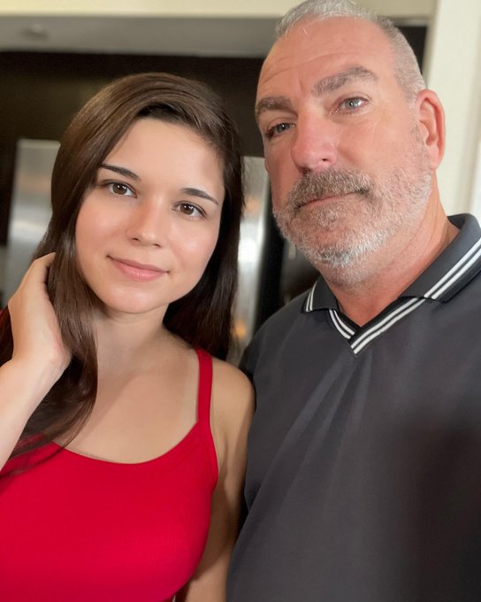 This hot MilfAF meets HerDilf on set yesterday. @officialcottonnreedd @CottenReedd https://t.co/lPhj<a href="/tag/anyavolkova"class="tags"><span>#anyavolkova</span></a>