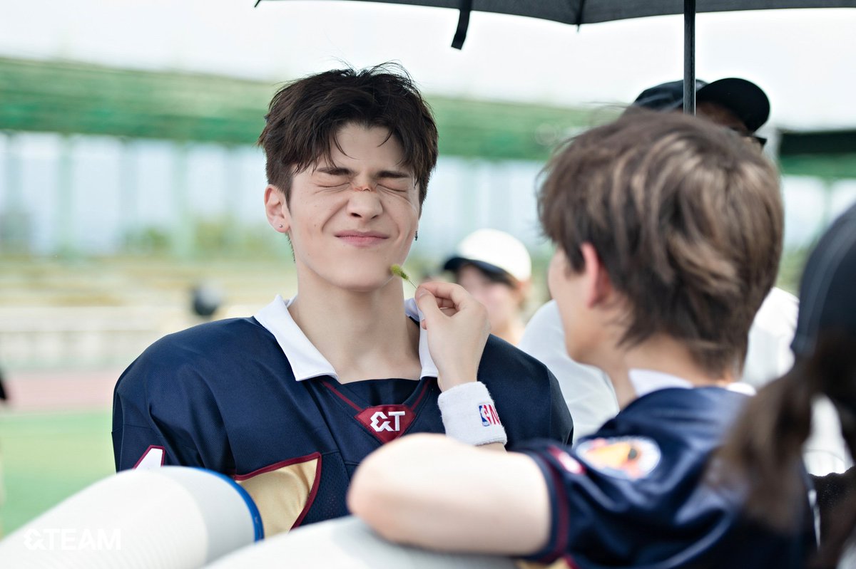 Makihirota_TH's tweet image. &amp;amp;TEAM #MAKI 'First Howling : NOW' Jacket Shoot Behind Photo
#STARTLINE

#FirstHowling_NOW
#andTEAM #มากิ