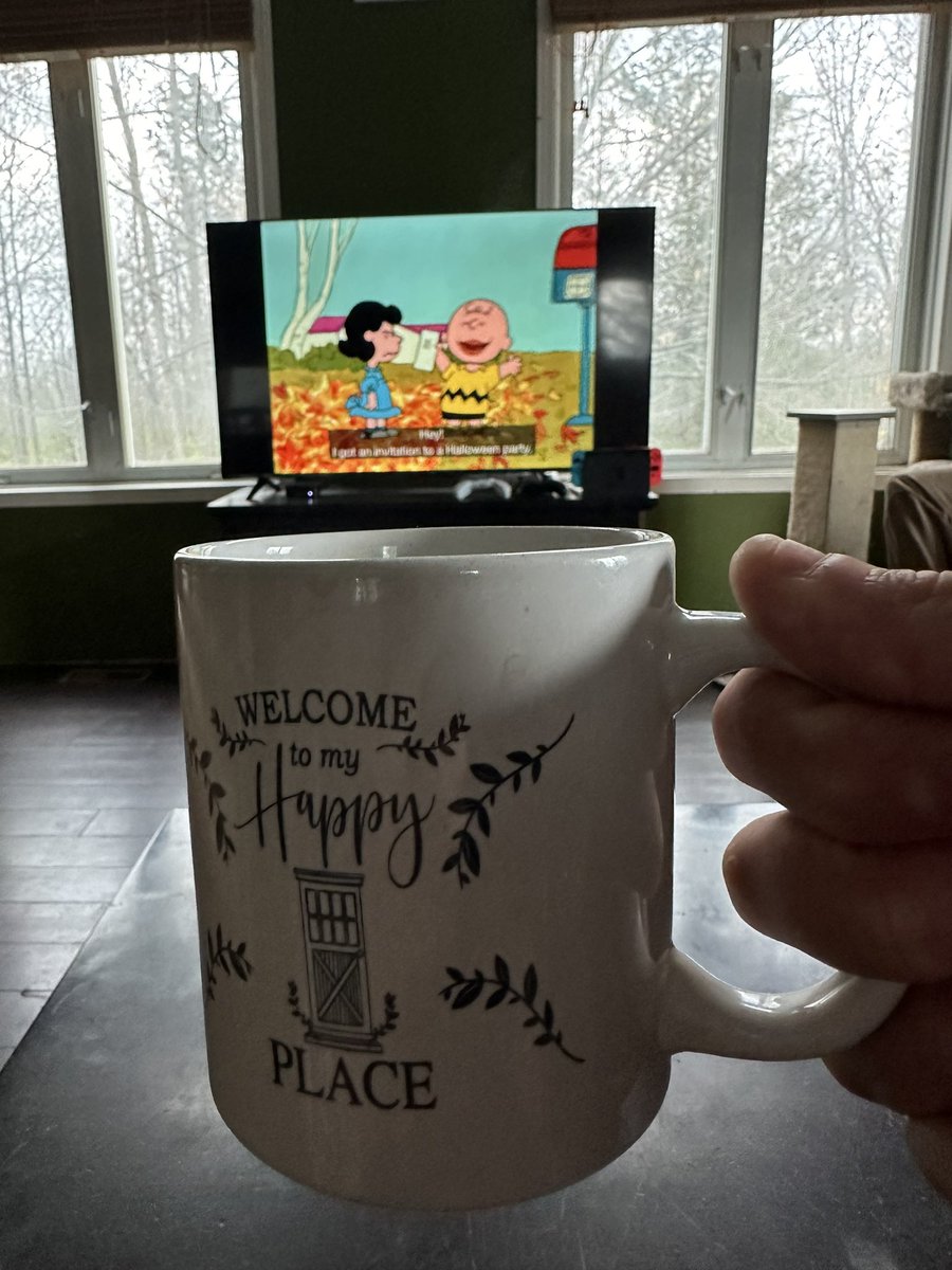 General_Pulls's tweet photo. Taking it back to the Ol’ Days

#fridaymorning 
#charliebrown https://t.co/2AGbqisFyS
