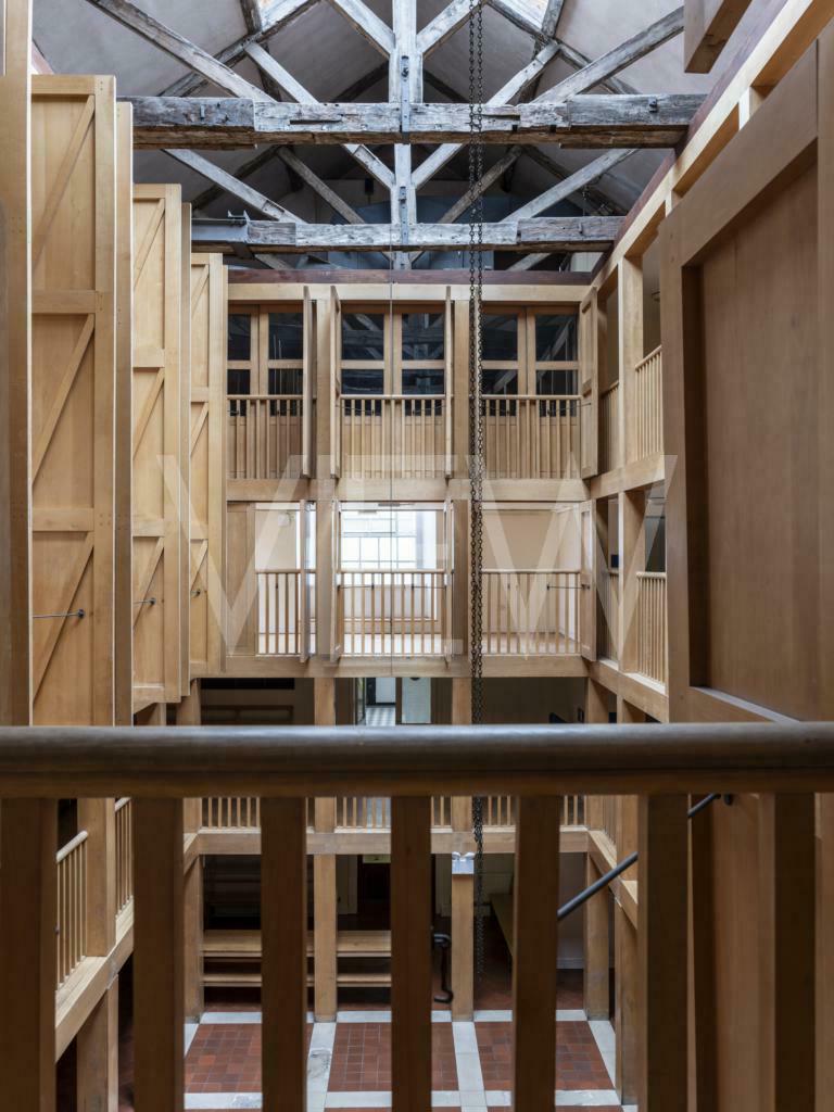 Winner of the RA Architecture Prize Winner, Shane de Blacam 🏆

A revisit to Trinity College Dublin by <a href="/PeterCookPhoto/">Peter Cook</a> 

De Blacam &amp; Meagher's recreation of Adolf Loos' iconic Art Deco Karntner Bar, amidst the ascetic classicism of Irish Palladianism

viewpictures.mediashowroom.com/search/vwp?ftk…