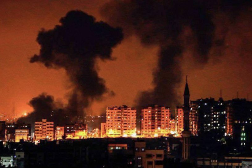 bsryasemin's tweet photo. All regions of the Gaza Strip are now under airstrikes, as the sound of massive explosions was heard everywhere #starlinkforgaza https://t.co/CFywrNI7bL