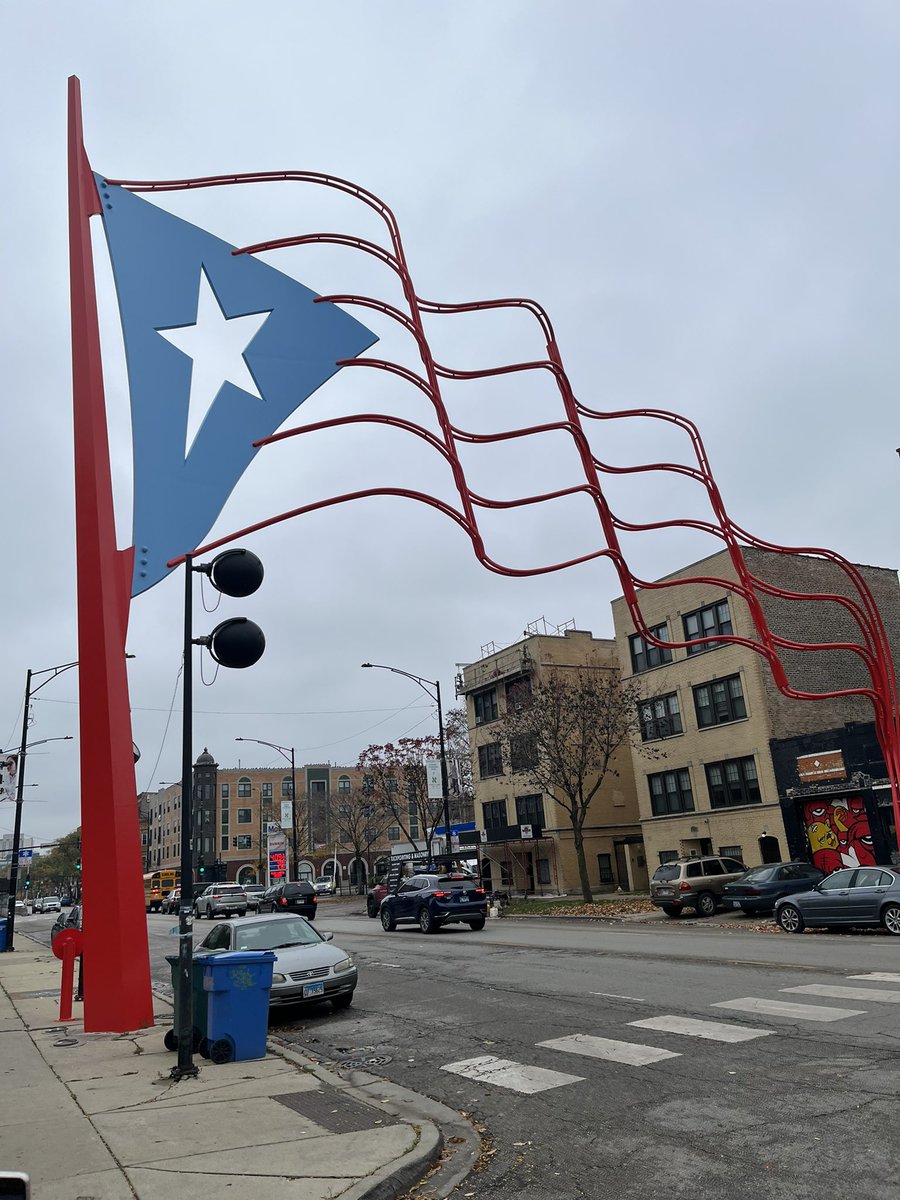 Our LAS class took a trip to the National Puerto Rican Museum to explore the origins of Puerto Rican history and its diaspora in Chicago and beyond. This museum is the only one of its kind in the US mainland! #latinamericanstudies