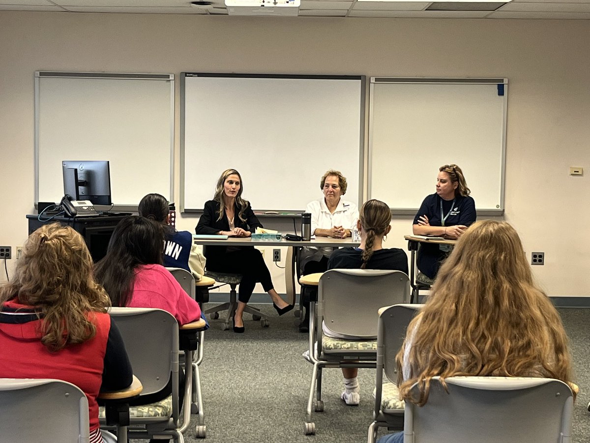 QCHS Career Pathways tweet media