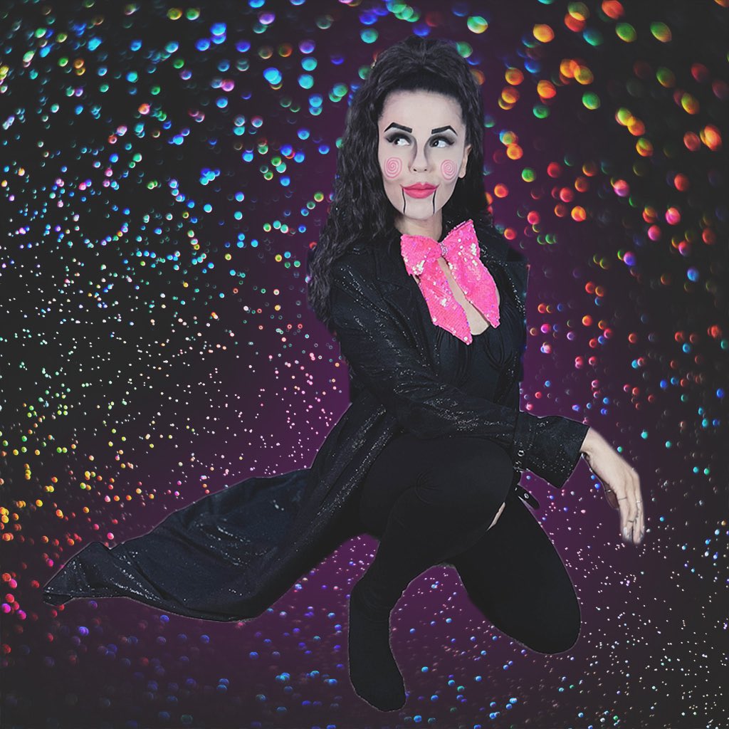 _rainbowFRIGHT's tweet photo. Happy #Halloween, fellow stardust! ✨🎃✨ May all your #spooky wishes come true this #weekend! 💀🕸️💀 #costumes https://t.co/KpQzKvAVfC