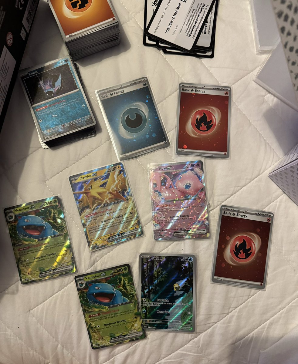 TommyPike91's tweet photo. @Pokemon I know it’s luck of the draw but this UPC was a violation - imagine spending £120 to open this! 🤢 https://t.co/iB8xUrgKId