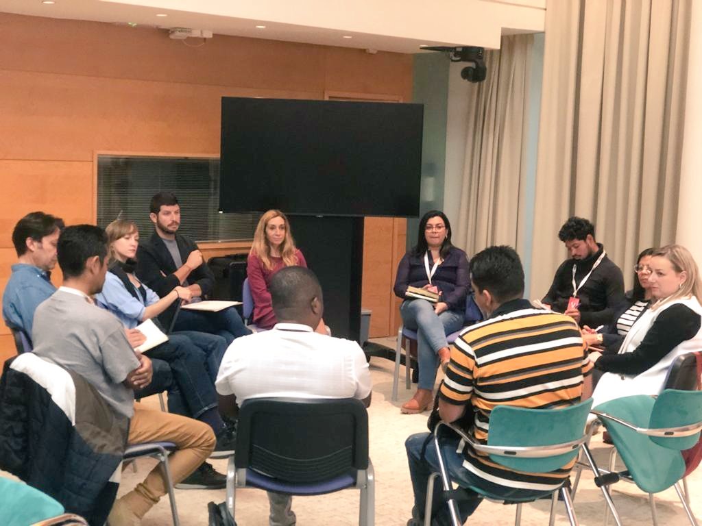 VDefensa's tweet image. Defensores acogidos en el Programa e integrantes de la Comunidad de Paz de San José de Apartadó se reunieron con diputados y diputadas de Les Corts Valencianas para trasladar la necesidad de iniciativas que protejan la vida y la permanencia en el territorio.
Gracias por el apoyo