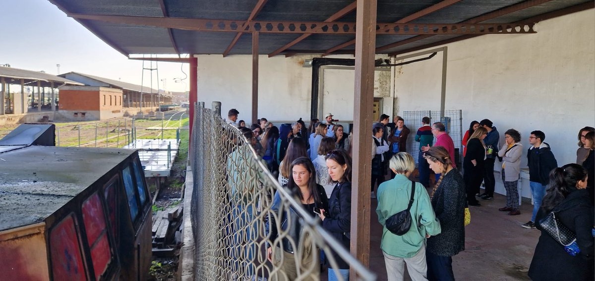 CulEmprendedora's tweet photo. #Extremadura organiza el tercer evento multiplicador de @PlayactDoit  para compartir con la comunidad. #Placemaking del proyecto en #Economato con
jóvenes de Mérida y estudiantes internacionales @educacionEXT @infouex @ayto_merida @kekorg  @materahub @ArteriaLab @divcomuevora https://t.co/83ntk065YG