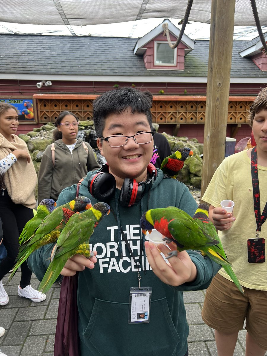 Mrs. 🥨’s tweet media