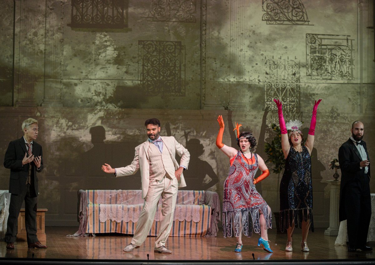 Would that these photos of Yale Opera's dress rehearsals for this weekend's performances could sing! Don't miss Fall Opera Scenes—> music-tickets.yale.edu/overview/24042/ 

📸 Photo credit: Matt Fried