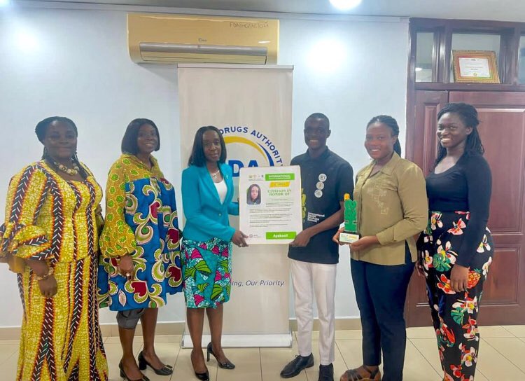GabrielsBlog's tweet photo. The National Health Students Association of Ghana (NAHSAG) recently extended a warm tribute to the Chief Executive Officer of the Food and Drugs Authority (FDA), Dr Mini Darko for her pivotal support during the International Health Students Summit.

#NAHSAG
UNITED FOR HEALTH https://t.co/FAw6dKRg10