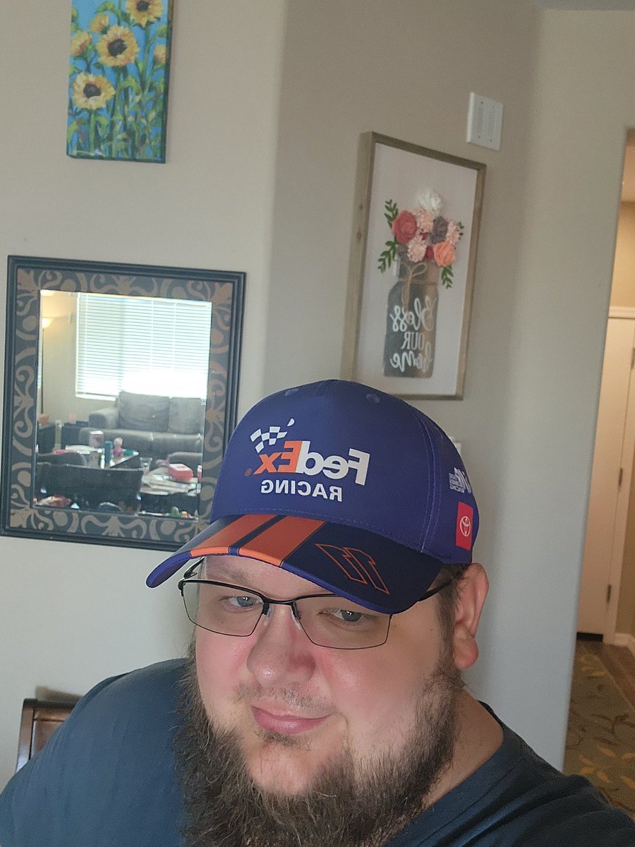 Redn3ck_Ma's tweet photo. @dennyhamlin I'm rooting for you to win it all!  I will be wearing the new hat I bought to the race at @phoenixraceway for the #NASCARPlayoffs Championship race.  I hope you do well @MartinsvilleSwy  this weekend.  Get em Denny! https://t.co/5h22vwkH1A