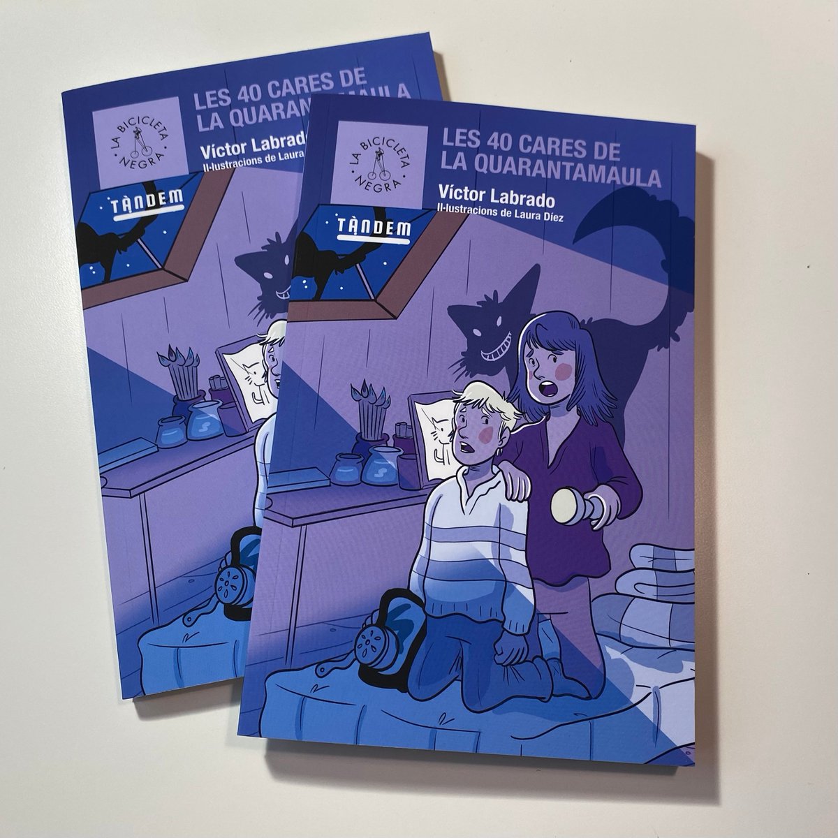 Nova publicació de la mà de <a href="/bromera/">Bromera</a>!
Les 40 cares de la quarantamaula, text de Víctor Labrado, una fantàstica història de por per a aquest Halloween.

#il·lustració #literaturajuvenil #lij