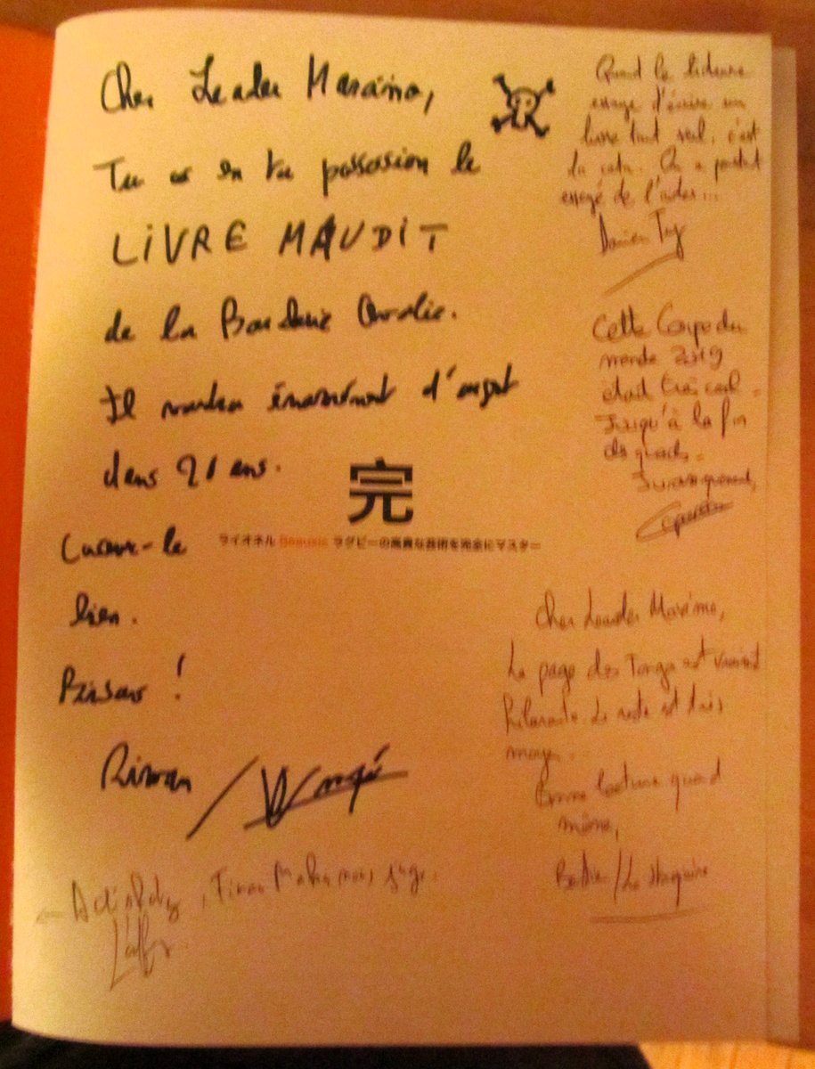 OuikG's tweet image. A ceux qui se demanderaient l'origine de la culture encyclopédique du #LiderMaximo : c'est un lecteur assidu des oeuvres de la talenteuse @BoucherieOvalie. Le #LiderMaximo tient à remercier chaleureusement chacun de ses sept membres pour leurs moultes dédicaces inspirées😍