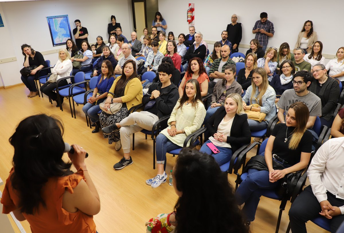 intaargentina's tweet photo. Realizamos el acto de cierre de la 13° edición de nuestro Programa de Capacitación Gratuita #PROCAGRA donde 16 estudiantes universitarios de todo el país se capacitaron durante 3 meses en nuestro Centro Nacional de Investigaciones Agropecuarias y nuestra Experimental de AMBA. https://t.co/xwmyIjMRf9