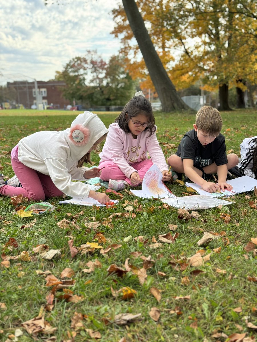 GCSD_Stream's tweet image. Using Outdoor Education in STREAM Classes to promote physical and mental wellness during Red Ribbon Week @GCSD_Deasy School. #sparkingcuriosity