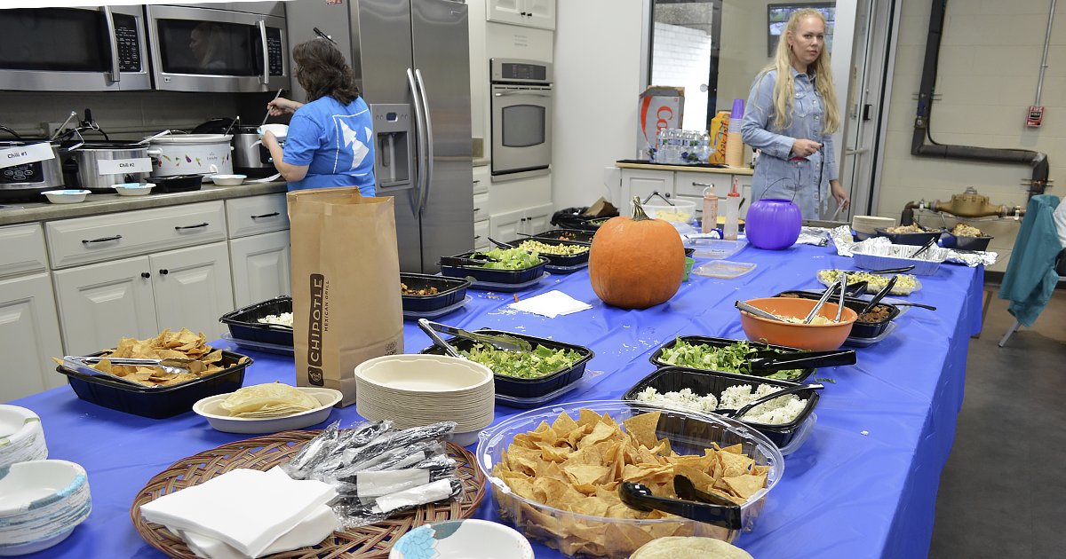 🎃🏈 Spooky Sports, Chili Cookoff, Cornbread, and Pumpkins, Oh My! Our Halloween event had it all – delicious chili, homemade cornbread, a pumpkin carving contest, and incredible prizes. Thanks to all who made it spooktacular! 👻 #ChiliCookoff  #PumpkinCarving #PrizesGalore
