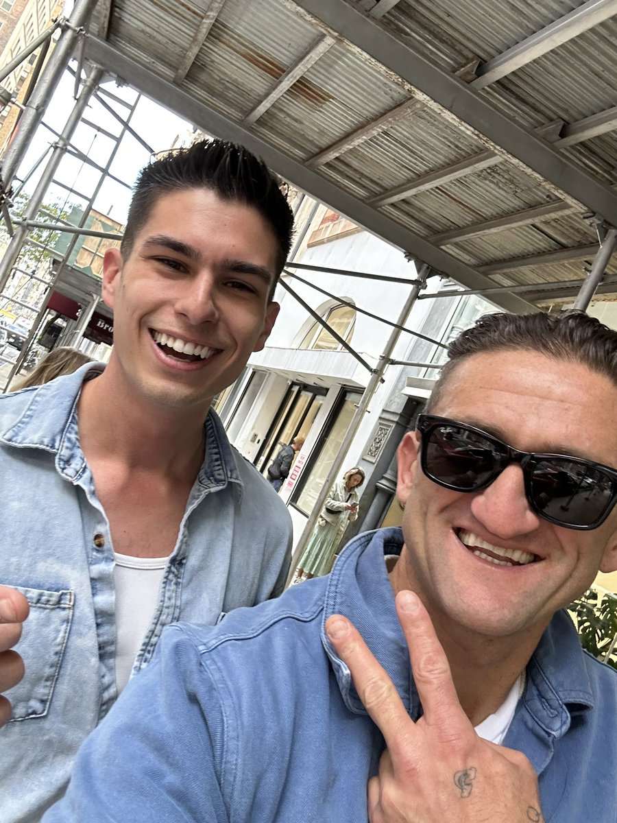 lukepriceee's tweet photo. Thanks for the photo @Casey I’ve always wanted to meet you brother! 🙏🏼🎥

Today was a good day visiting NYC! https://t.co/Eyt3lZRFDl