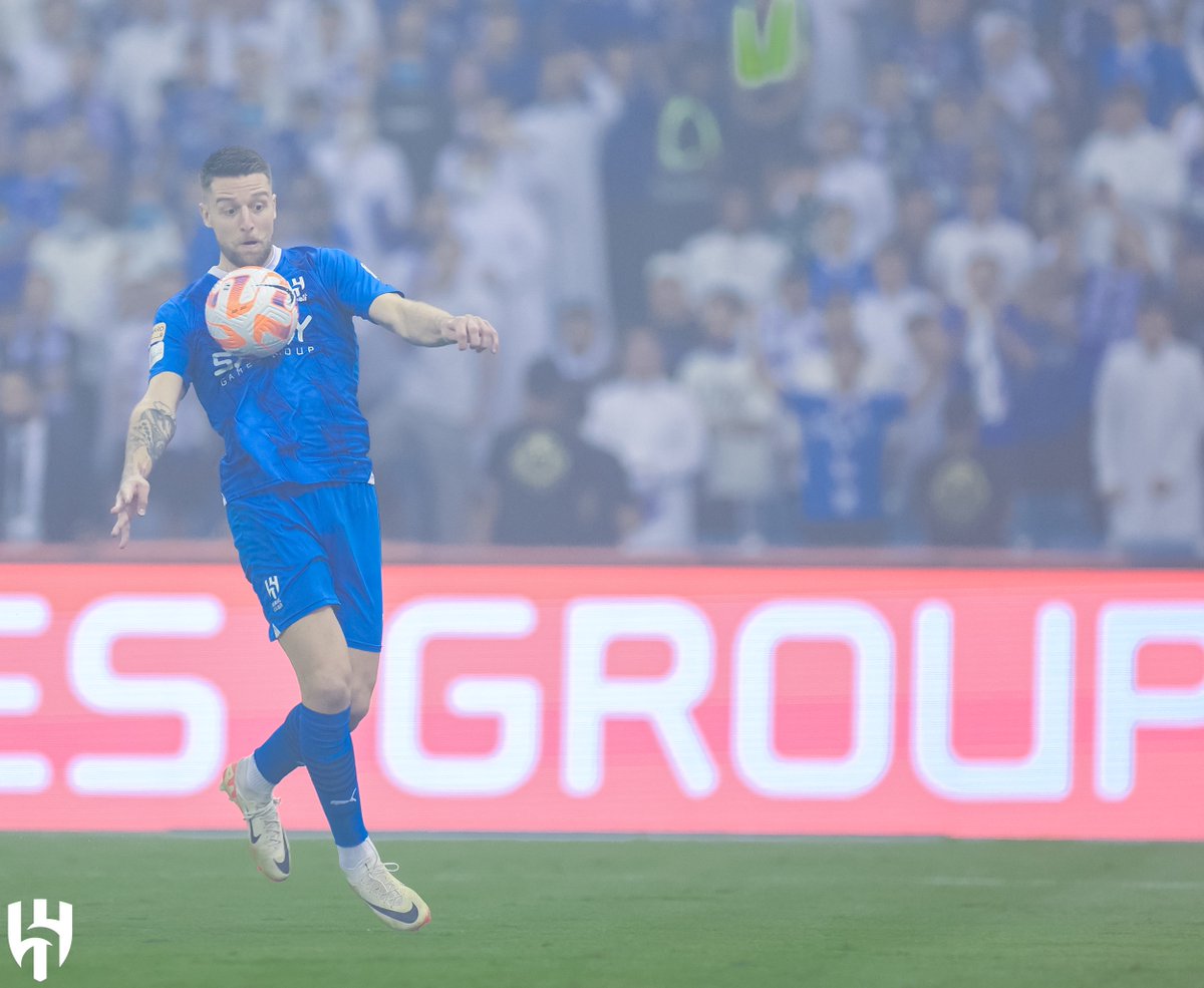 Alhilal_FC's tweet photo. 🕘 د٣٠'

#الهلال ١ x ٠ الأهلي
#الهلال_الأهلي https://t.co/GqoROVOsCi
