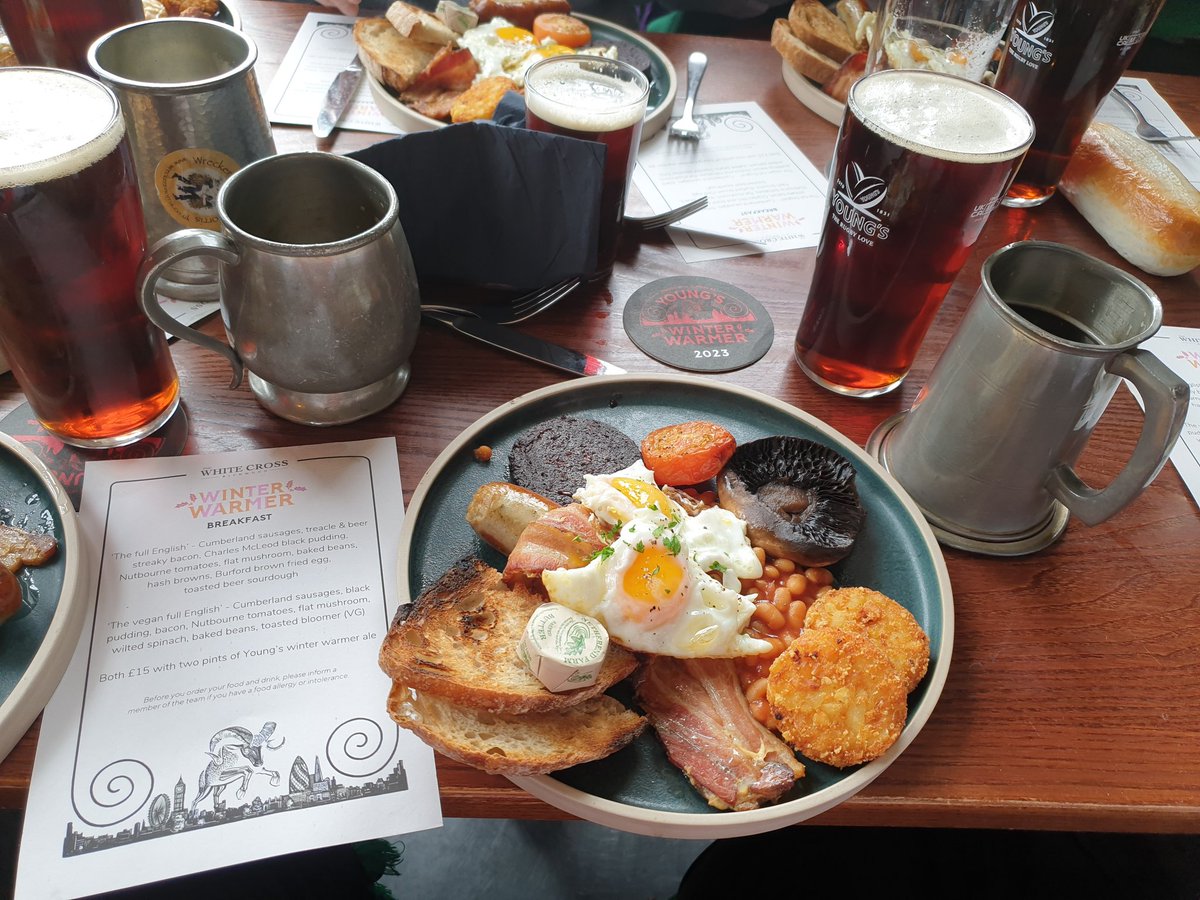 Today we were invited along to the White Cross pub in Richmond to dance, sing and play music at the Young's Winter Warmer breakfast 2023 beer launch