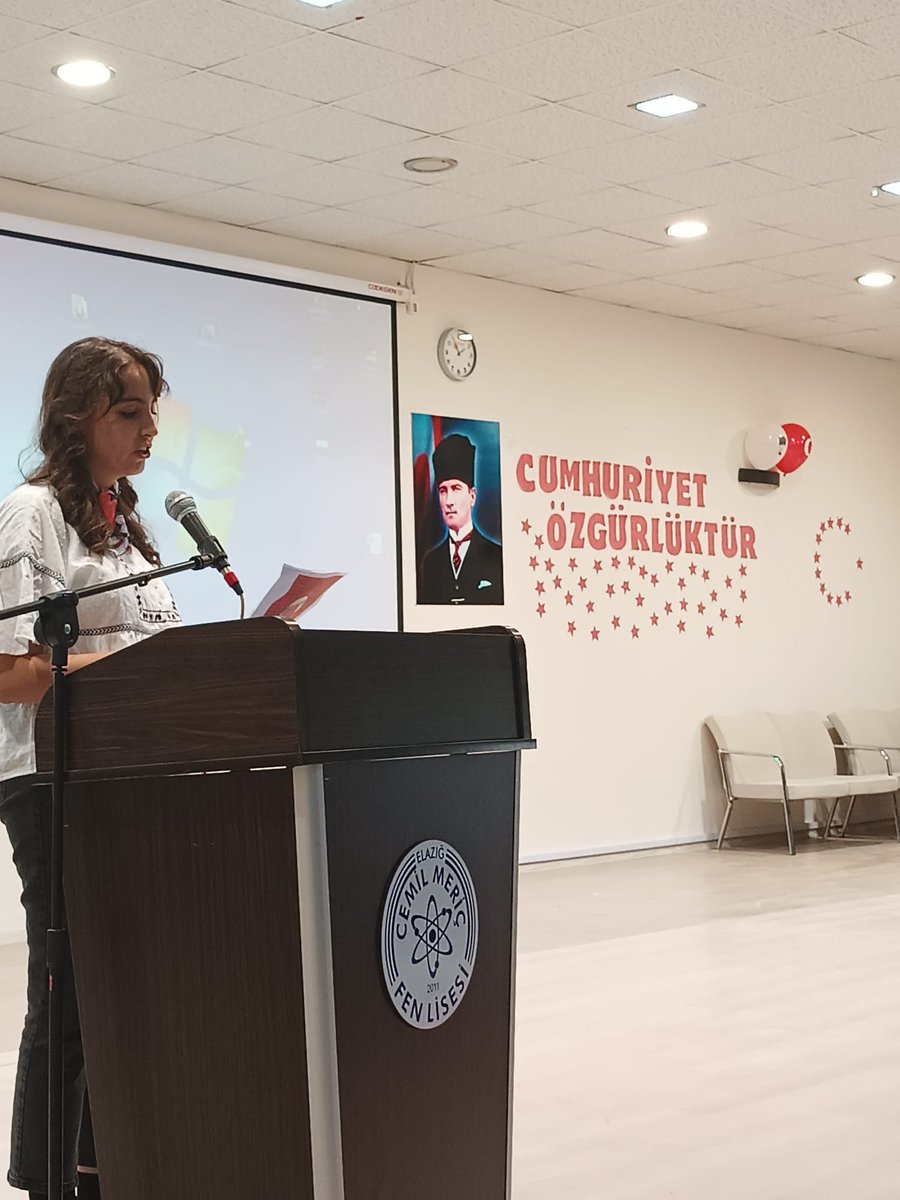 fen_cemil's tweet photo. Cumhuriyetimizin 100. Yılını büyük bir coşku ile kutladık. Nice nice yıllara...🇹🇷🇹🇷🇹🇷
#VizyonerOkul
#TürkiyeYüzyılı 
@mehmetyigitmem 
@muratbalta06 
@elazigmem 
@OBirtekocak https://t.co/ovMrElpWLS