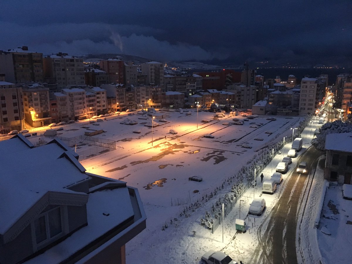 ahmetumit's tweet photo. @BandirmaTR Eski evimden bir takım manzaralar. https://t.co/cMiNeRB3Qh
