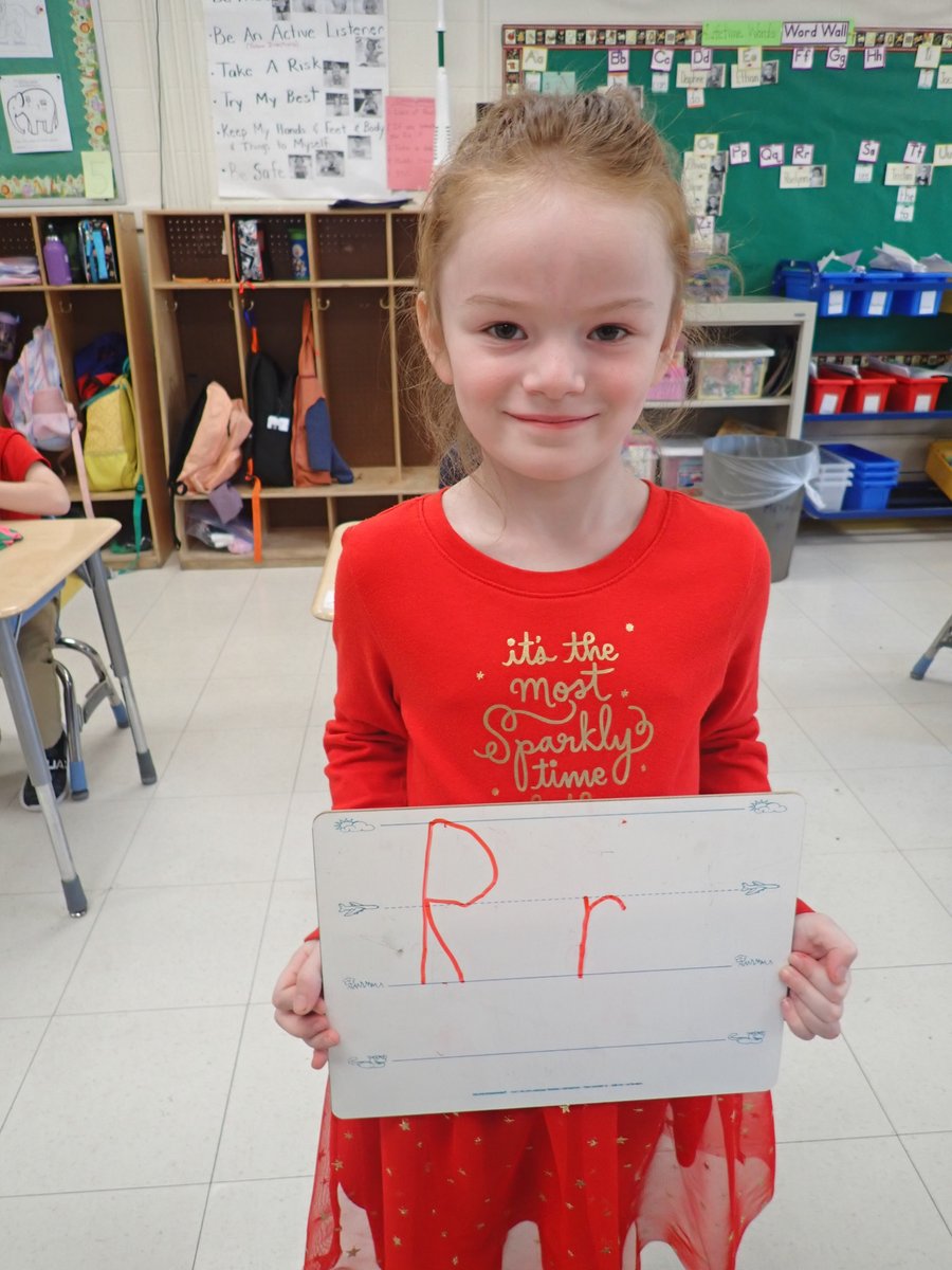 MclayVirginia's tweet photo. LETTER R CELEBRATED TODAY--we wore red and/or rainbow and wrote in RED!!!  #hdsdpride  #hdespride https://t.co/RRWNCbdRpV