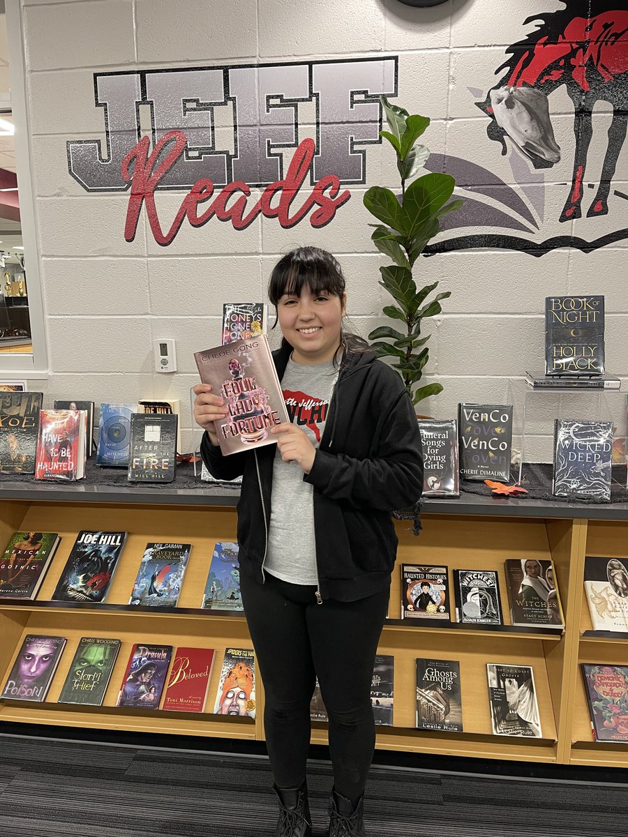 library_jhs's tweet photo. More winners of free books! 📚 #JeffReadsWeek #JHSLibrary #JeffReads https://t.co/ZPXBiAuQ2P