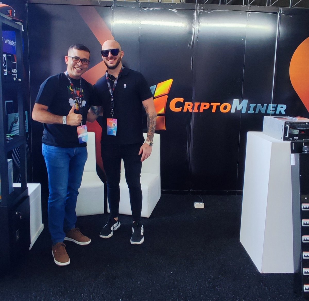 JParraMoret's tweet photo. @CCSBlockchainWk @EzioRed @anibalcripto @leuryfernandes1 @ernestocontrer #criptominerca presente en esta segunda edición del @CCSBlockchainWk  2023 🔥#CBW2023 https://t.co/vtzv3k4GwW