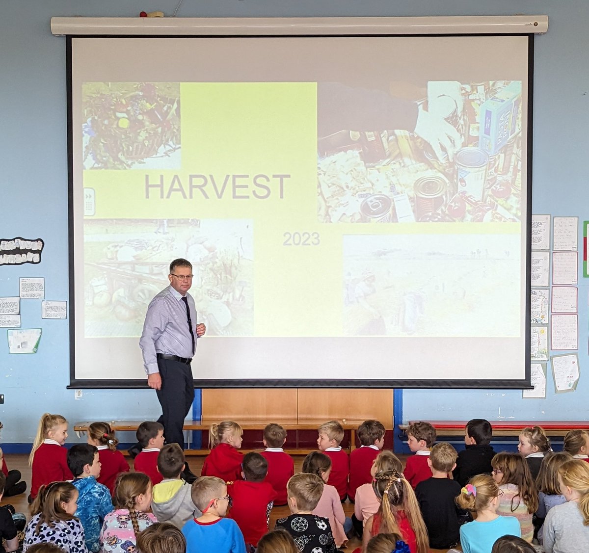 RogietPrimary's tweet photo. A lovely Harvest assembly this morning. Super contributions by every class. A wonderful way to bring this busy half term to a close, a real celebration of the season 🍂🍏🍐🍞 #rpsdosbarth5 #rpsdosbarth2 #rpsdosbarth4 https://t.co/rDb2HBjFzS