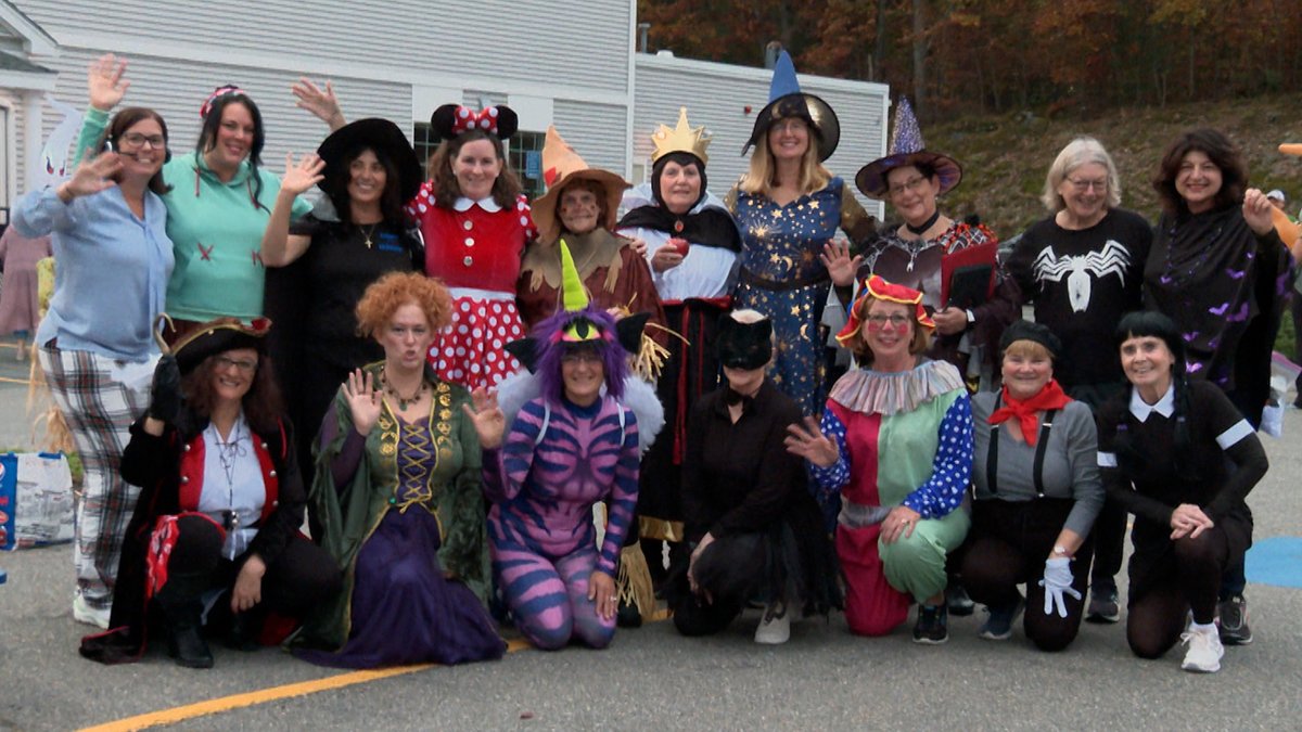 SCTV17's tweet photo. The Town of Salem's annual Trunk or Treat event was Thursday night.  The mild weather brought out a large crowd of kids and adults that enjoyed the costume parade, the brightly decorated Trunks and all the festivities. https://t.co/OCzJODp7db