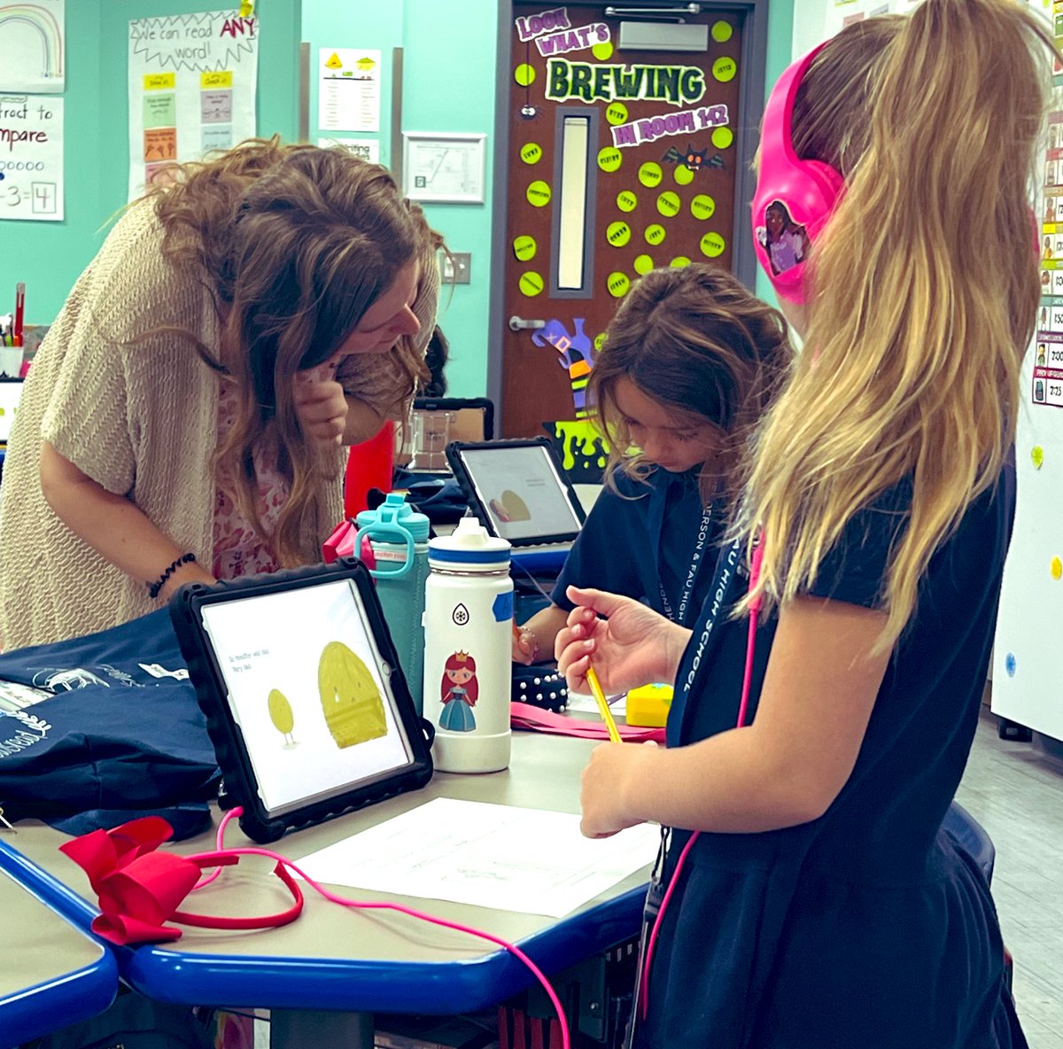 We loved Miss Legget’s lesson about beginning, middle, and end today! Great job using <a href="/epic4kids/">Epic for Kids</a> to make the book accessible for all students ❤️. We love having our @EngageCOE students with us each semester. #preserviceteachers #epicambassador