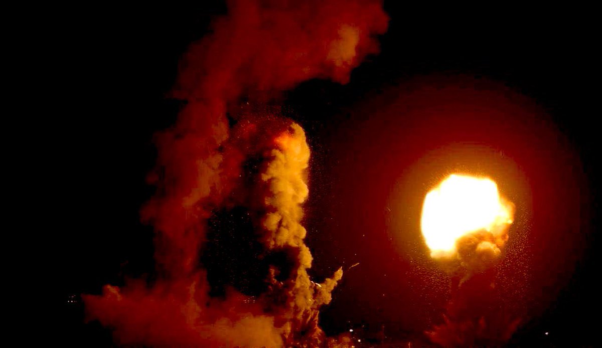 xhemaili_'s tweet photo. Tonight in Gaza.

Mr. Elon Musk, children are dying under these bombs, and Gaza no longer has the internet to make their voices heard to the world. Please send Starlink to Palestinian children.

#starlinkforgaza @elonmusk https://t.co/KIguFJ6UH5
