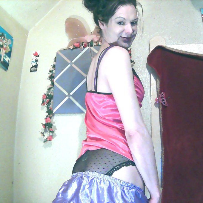 like the panties? https://t.co/qOGG45OuLa