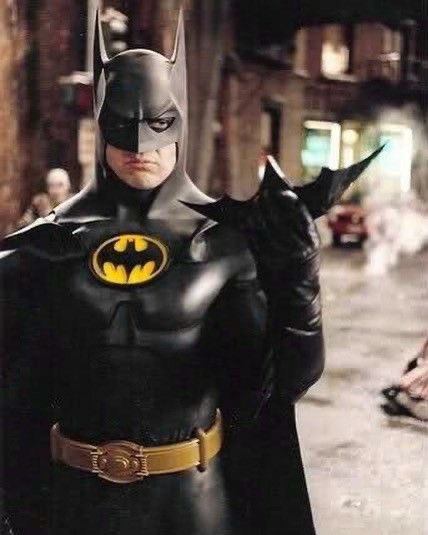 DCGeekForce's tweet photo. 💥 🥊 Battle of The Bats💥 🥊 

Micheal Keaton Batman 🦇 

Vs 

Robert Patterson Batman 🦇 

🏆 Who would win? 🏆 

#Batman #dccomics #dcgn #dcuniverse https://t.co/m0tlLVEUdA