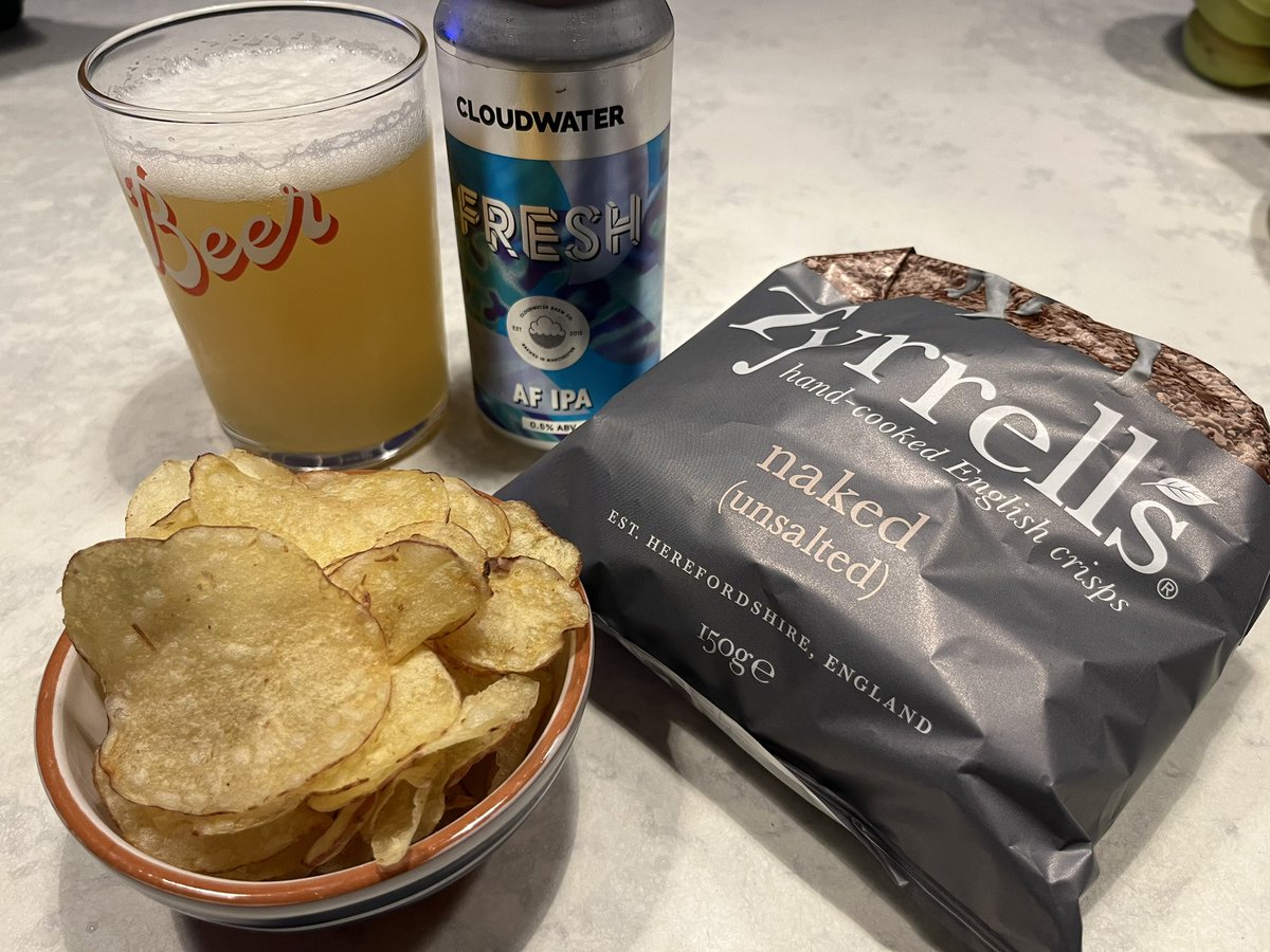 Since my stroke I drink little & I’m on a low salt diet. Before I loved a beer & crisps, lots of crisps.  Tonight I’ve got one of my favourite breweries first go at alcohol free Cloudwater (from @afbeerclub) & Tyrell’s naked crisps. I’m a very happy person!! #Youngstroke #stroke