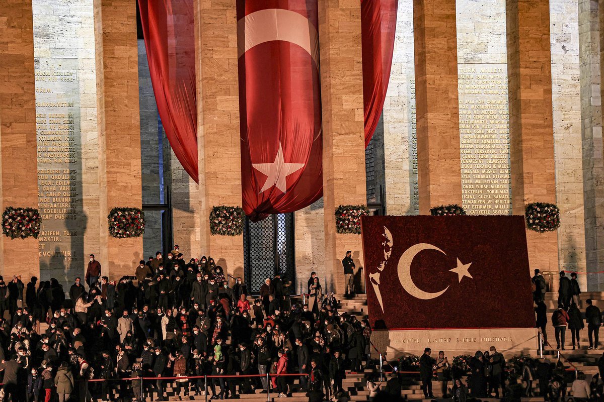 Söz! Türk istiklalini, Türk cumhuriyetini, ilelebet muhafaza ve müdafaa edeceğiz.