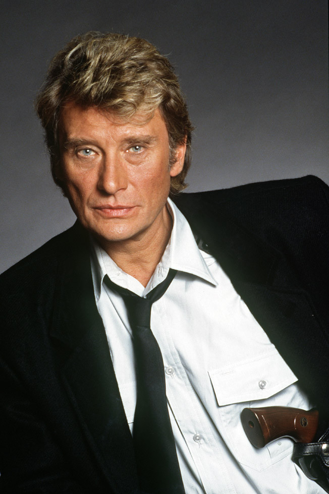 JLightcloud's tweet photo. Singer-songwriter and actor Johnny Hallyday on the set of the television series "David Lansky" in 1989 #TeamHallyday #JohnnyDansNotreCoeurAJamais #JohnnyHistory #Johnny2023❤❤🎙🎙❤❤🎸🎸❤❤🎶🎶❤❤🎼🎼❤❤🎬🎬❤❤ https://t.co/O86286JJ9N