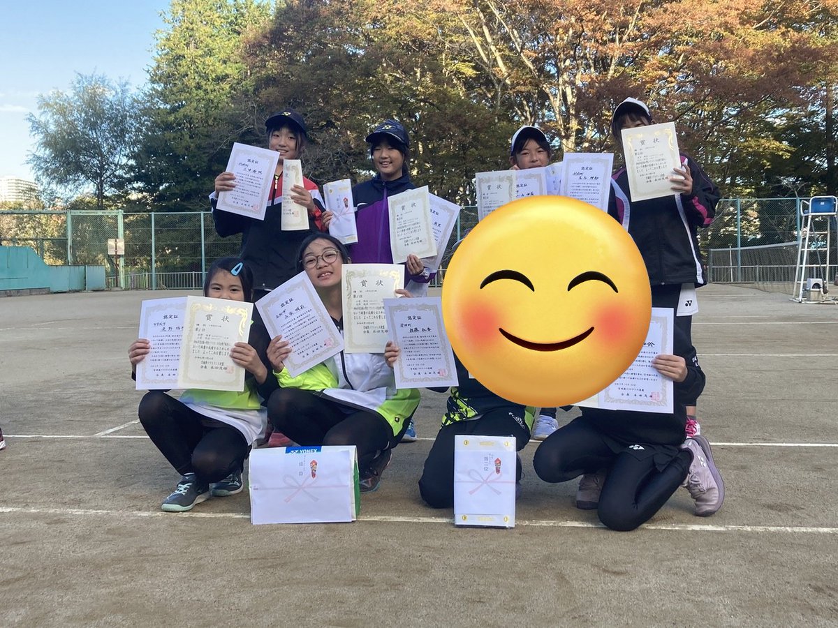 ka_thi1010's tweet photo. 先日の白子予選では無事何とか優勝を勝ち取る事が出来ました🙄
仙台東としてと何とか5人白子に行く事ができ気合いの入り所でもあります😳
ひとまず今年の大きな大会は終わりましたので基礎からまた頑張って春に一皮剥けたいと思います！
 #ソフトテニス
 #仙台東STC
 #白子予選
 #3連覇 https://t.co/vrVRuIq2cH