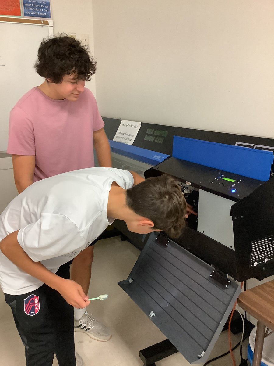 ehsamped's tweet photo. Amped team working hard on our current orders!!!💜 contact us at ehsamped@rsdmo.org to place your order! https://t.co/wxsErjMSle