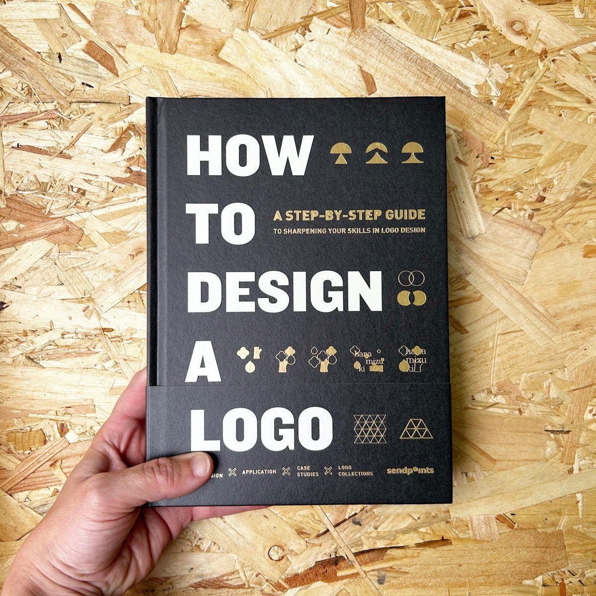 Counterprint's tweet photo. Down to the final copies of ‘How to Design a Logo’! https://t.co/xArQgySQ04 https://t.co/faQBHCRjlU