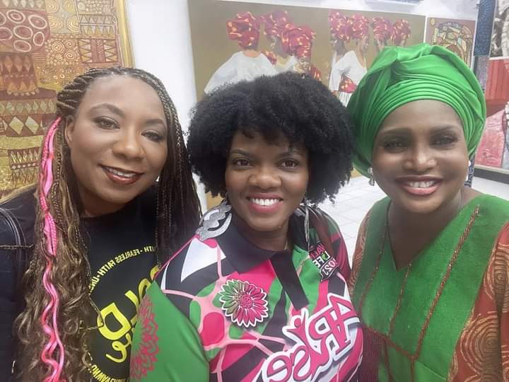 Arisewomenng's tweet image. Our guests are settling in nice in Nigeria 🇳🇬 ahead of the Conference on Saturday - 🥳🥳🥳

📍 #TrinityTowers | 9:00am 

Everyone woman invited!!! 

#StepUP 
#AriseStepUp  
#DrSijuIluyomade 
#AriseWomensConference