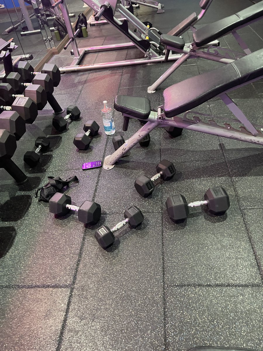 This grown man was launching his dumbbells on the floor as if he couldn’t just place them down and then i look over to find this… shame!!!!