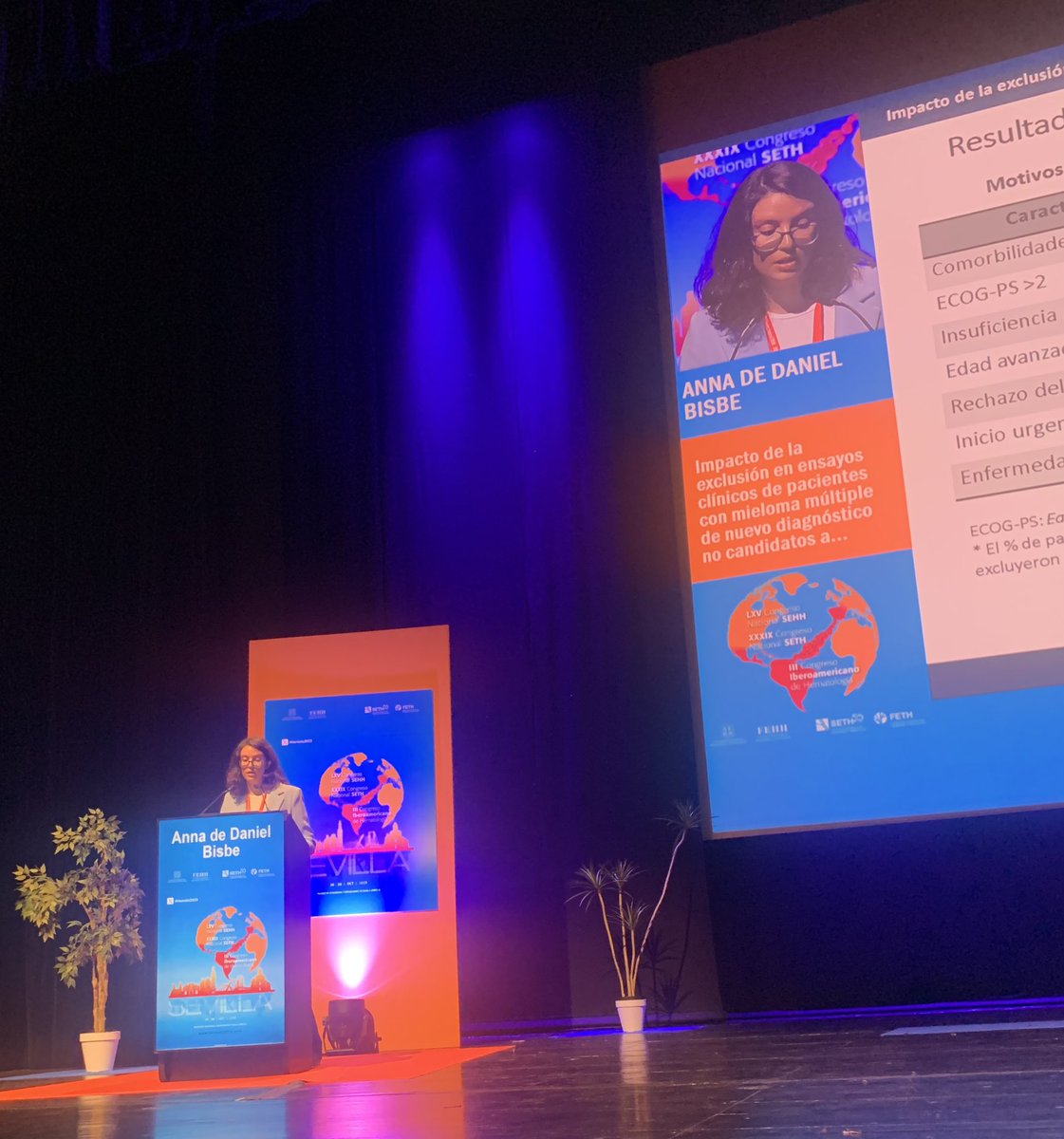 PETHEMA (@_pethema) on Twitter photo La doctora Anna de Daniel, del hospital <a href="/hospitalclinic/">Hospital Clínic</a> expone la comunicación oral ‘Impacto de la exclusión en ensayos clínicos de pacientes con mieloma múltiple de nuevo diagnóstico no candidatos a trasplante’ #HEMATO2023 La doctora Anna de Daniel, del hospital <a href="/hospitalclinic/">Hospital Clínic</a> expone la comunicación oral ‘Impacto de la exclusión en ensayos clínicos de pacientes con mieloma múltiple de nuevo diagnóstico no candidatos a trasplante’ #HEMATO2023