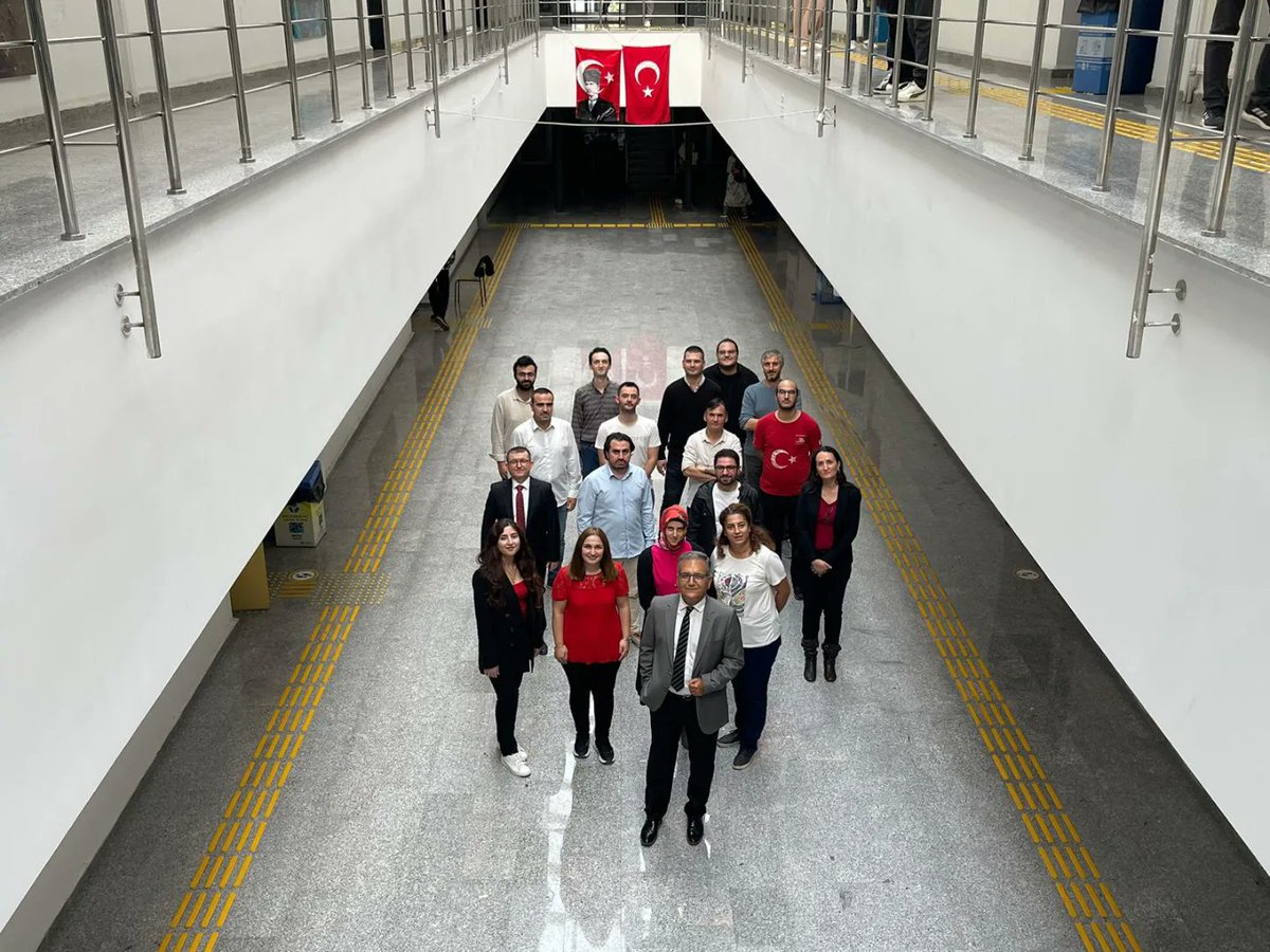 YTUKOM's tweet photo. Yıldız Teknik Üniversitesi Kontrol ve Otomasyon Mühendisliği ailesi, cumhuriyetimizin 100. yaşını kutluyor! Yaşasın cumhuriyet! 🇹🇷 https://t.co/Taz05kXNsc