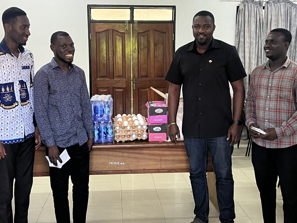 johndumelo's tweet photo. On Friday 27th October, I donated various food items to Legon students  who hail from Mepe and have been affected by the dam spillage back home. The items included rice, oil, fruit juices, Milo, canned fish, t-roll, powdered milk, fresh eggs etc. I also paid their tuition fees in addition. I want to thank the Legon SRC for their tremendous effort. Together we can all change lives. God bless us all. #idey4u