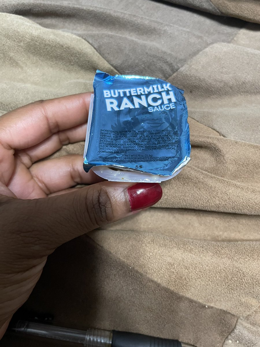 Camomochan's tweet photo. @Wendys Got food from your store yesterday and there was a big bug(roach)in my ranch dressing cup. I have called corporate and am looking forward to someone taking this seriously and responding back to get this issue resolved. @wendys https://t.co/bTycGNxgel