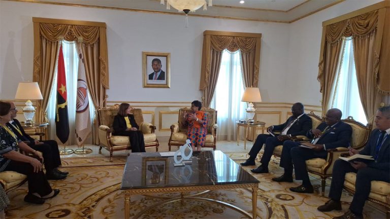 La presidenta de la Asamblea Nacional de #Angola🇦🇴, Carolina Cerqueira, recibió hoy a la delegación de #Cuba🇨🇺 presente en la 147 Asamblea de la Unión Interparlamentaria <a href="/IPUparliament/">IPUparliament</a>, encabezada por la vicepresidenta de <a href="/AsambleaCuba/">Asamblea Nacional Cuba</a>, <a href="/anamarianpp/">Ana Mari Machado</a>