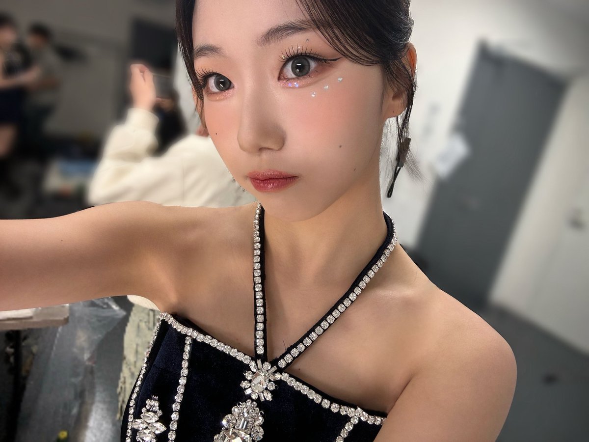 official_kep1er's tweet photo. 일본 팬미팅 1번째 공연 행복하게 마무리🎀🤍
ケプリアン、今日も本当にありがとうございます🩷

#서영은 #YOUNGEUN 
#Kep1er #케플러 https://t.co/13WP02FHGY