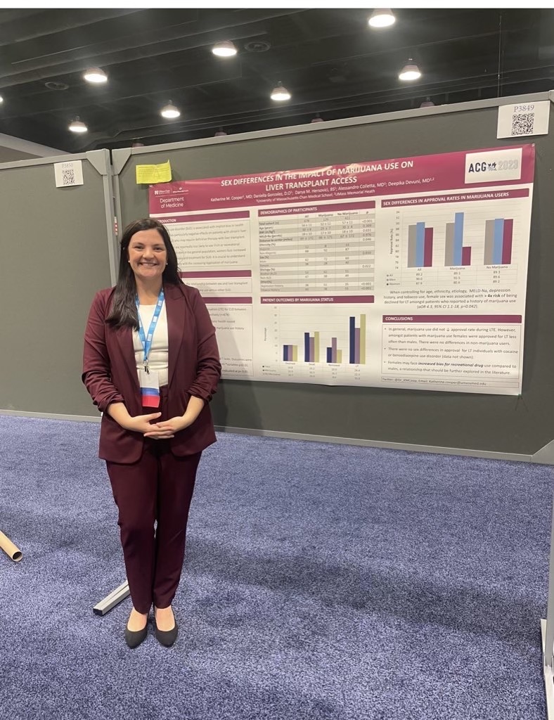 UMassIMResident's tweet photo. Our stellar med students and residents presenting their innovative GI research at #ACG2023  in Vancouver! Fun trip mixed with some great science! #Match2023 #Match2024 @UMassChan @UMassGI @UMassIMResident @UMass_IMPriCare @UMass_Medicine https://t.co/QXuGJXujYW